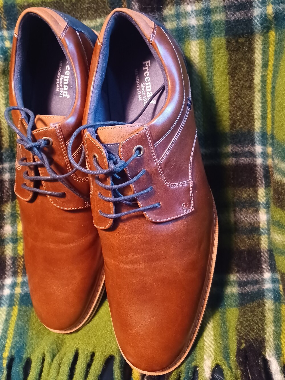 Men's Brown Leather Lace-Up Dress Shoes by FREEMAN Since 1921 Memory Foam